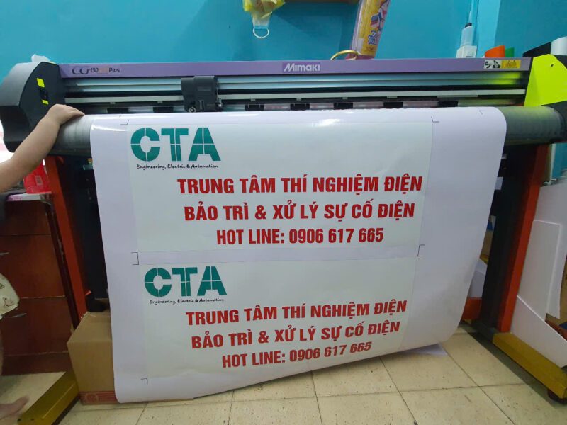 cắt bế decal có keo định vị