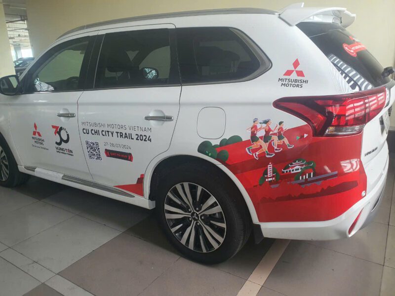 dán decal xe cho hãng mitsubishi